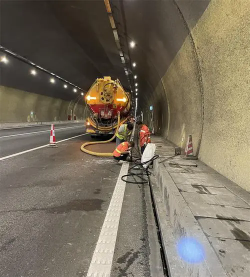 禹城隧道排水渠清淤